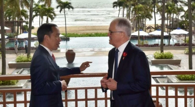 Joko Widodo Bertemu Dengan Malcolm Turnbull di Sela-sela Pertemuan APEC di Da Nang