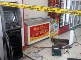 Mesin ATM di Mini Market Srengseng Digondol Maling