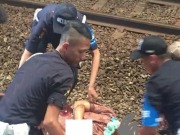 Pria Paruh Baya Nekat Menabrakan Diri di Stasiun Cikini Jakpus Pria Paruh Baya Nekat Menabrakan Diri di Stasiun Cikini Jakpus