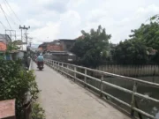 Warga Kampung Asem Semanan Minta Jalan Jembatan Warung Pojok Dilebarkan