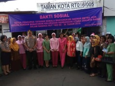 Rombongan Bhayangkari dan Persit Disambut Hangat Anak-anak Korban Kebakaran Rombongan Bhayangkari dan Persit Disambut Hangat Anak-anak Korban Kebakaran