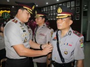 Kapolres Jakbar Pimpin Sertijab Kapolsek Cengkareng dan Kapolsek Tambora Kapolres Jakbar Pimpin Sertijab Kapolsek Cengkareng dan Kapolsek Tambora