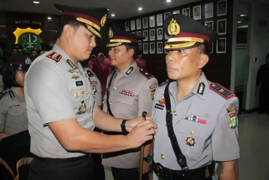 Kapolres Jakbar Pimpin Sertijab Kapolsek Cengkareng dan Kapolsek Tambora