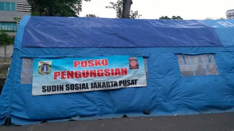 Korban Rumah Roboh dan Korban Kebakaran Mendapat Bantuan
