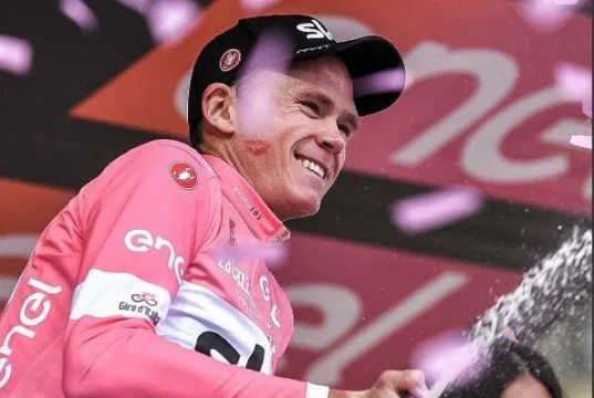 Chris Froome Memastikan Kemenangannya dan Meraih Gelar Juara Giro d'Italia