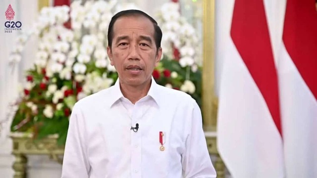 Jokowi Bersyukur Sepak Bola Indonesia Tak Kena Sanksi FIFA