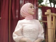 Lirik Lagu Sekali Seumur Hidup - Lesti