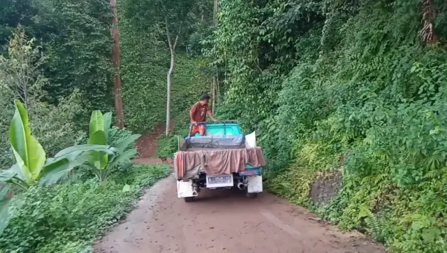 Pekerjaan Jalan Desa Cikedung Warga Sangat Terbantu Pekerjaan Jalan Desa Cikedung Warga Sangat Terbantu